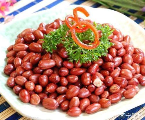 老酒鬼们公认的“4大下酒菜”,一小碟就能喝到天亮,不醉不归