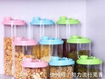 老婆|只有3平米的厨房,老婆做到了台面无物!做法真聪明,大伙瞧瞧!