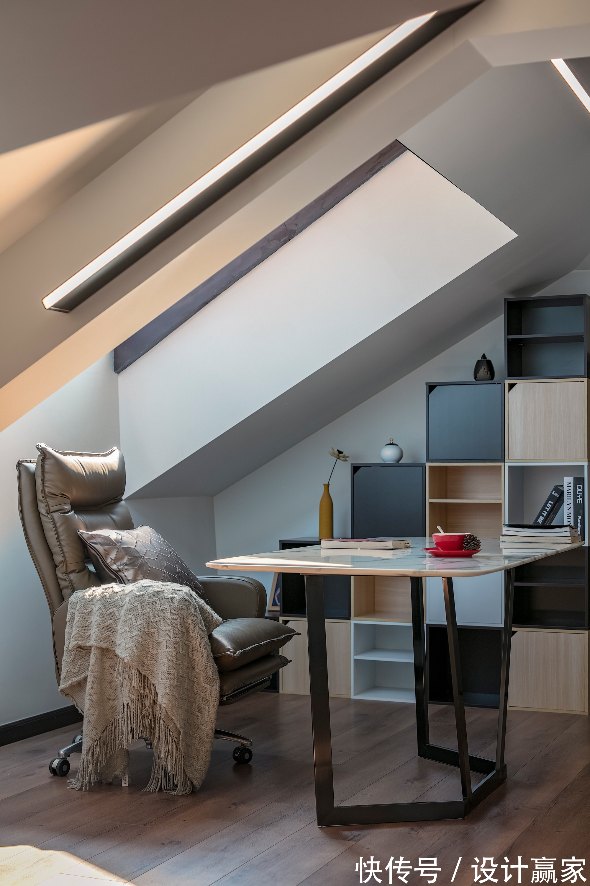 原木色|240㎡花园洋房,88万打造的精英人士家,满是低调的奢华