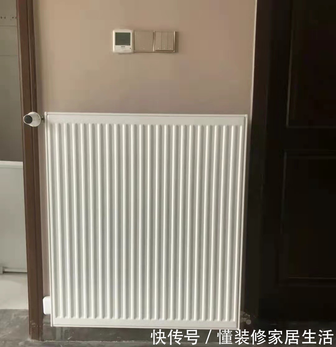 地暖|新房装了暖气片,听工程师建议敲掉地板,果断换地暖