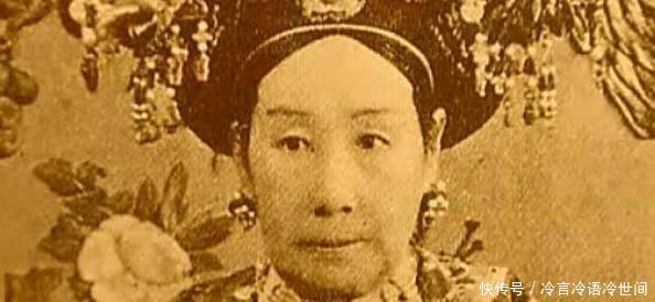 写下|慈禧身边的八大女官之一,会八种外语,用英语写下慈禧洗澡的秘密!