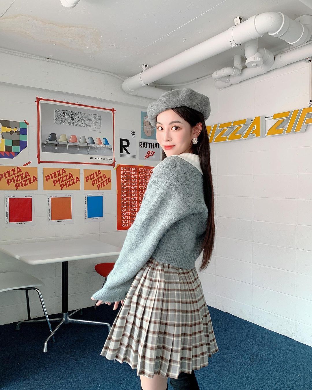 搭配|初秋女孩街拍时尚穿搭, 打扮不老气, 简约大方就很美