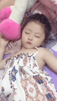 |搞笑GIF段子:大哥,堵车的时候在别在高速公路跳舞,作为男人也不知道害羞!