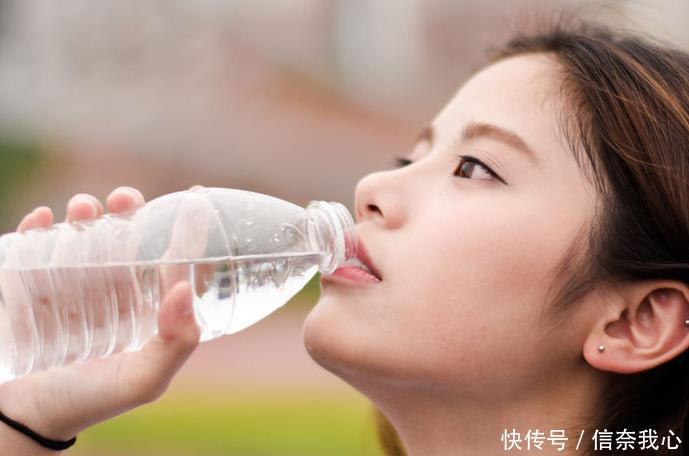  解答|早晨空腹喝水，是对还是错呢，一起来看营养师的解答