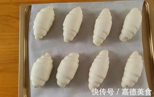 面团|盐面包,无法抵挡的岩盐风味!怎么吃都不腻