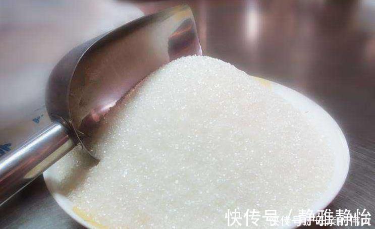 一样是白糖,“白砂糖”和“绵白糖”有什么不同?明白后别再乱买