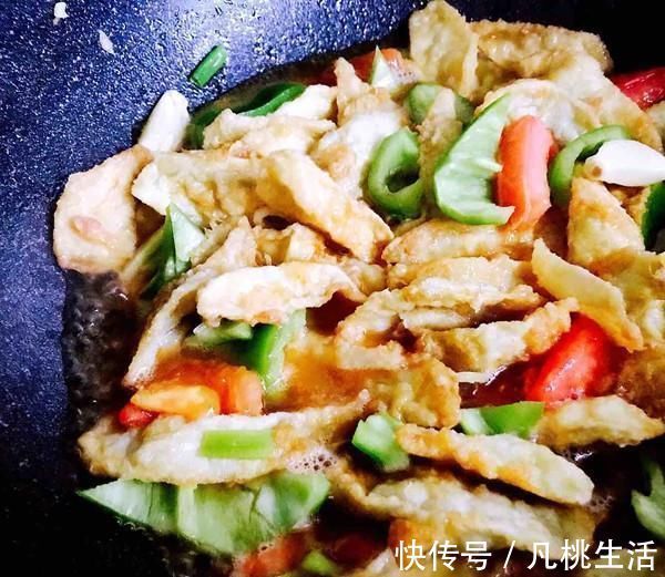 鱼香茄子|1个茄子，1个西红柿，我家一周吃3次，超级香，给红烧肉都不换