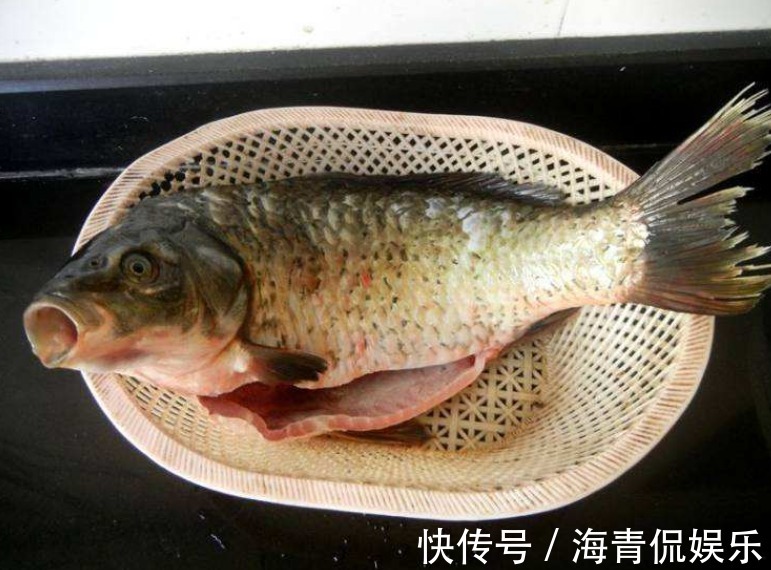 煎鱼,千万别直接下锅煎!大厨教你4招,不粘锅不破皮,不碎不腥