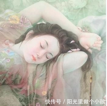 史湘云|《红楼梦》第二十一回,史湘云睡觉时,“被只齐胸”是什么意思?