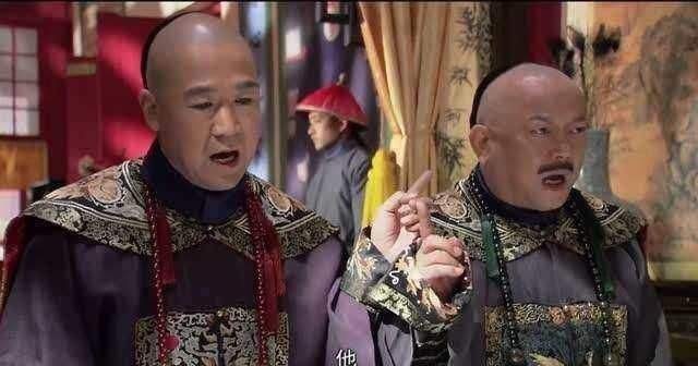 乾隆:四方台,台四方,四方四方朝四方!看和珅和纪晓岚谁对的好