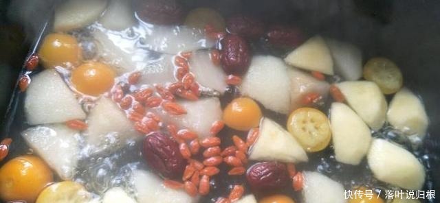 好吃的金桔雪梨苹果汤水的做法