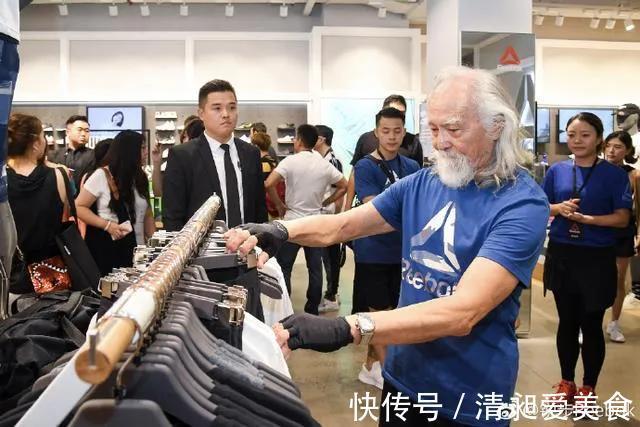 姚明|15年血亏28亿?这个曾干掉耐克的大牌,如今再也撑不住了