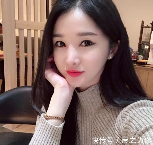 粗腿|美女健身达人，“倒三角”身材与众不同，粗腿也很美