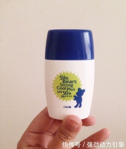 黑头 警惕这几款护肤品被列入“黑名单”,连“皮肤科医生”都不敢用!