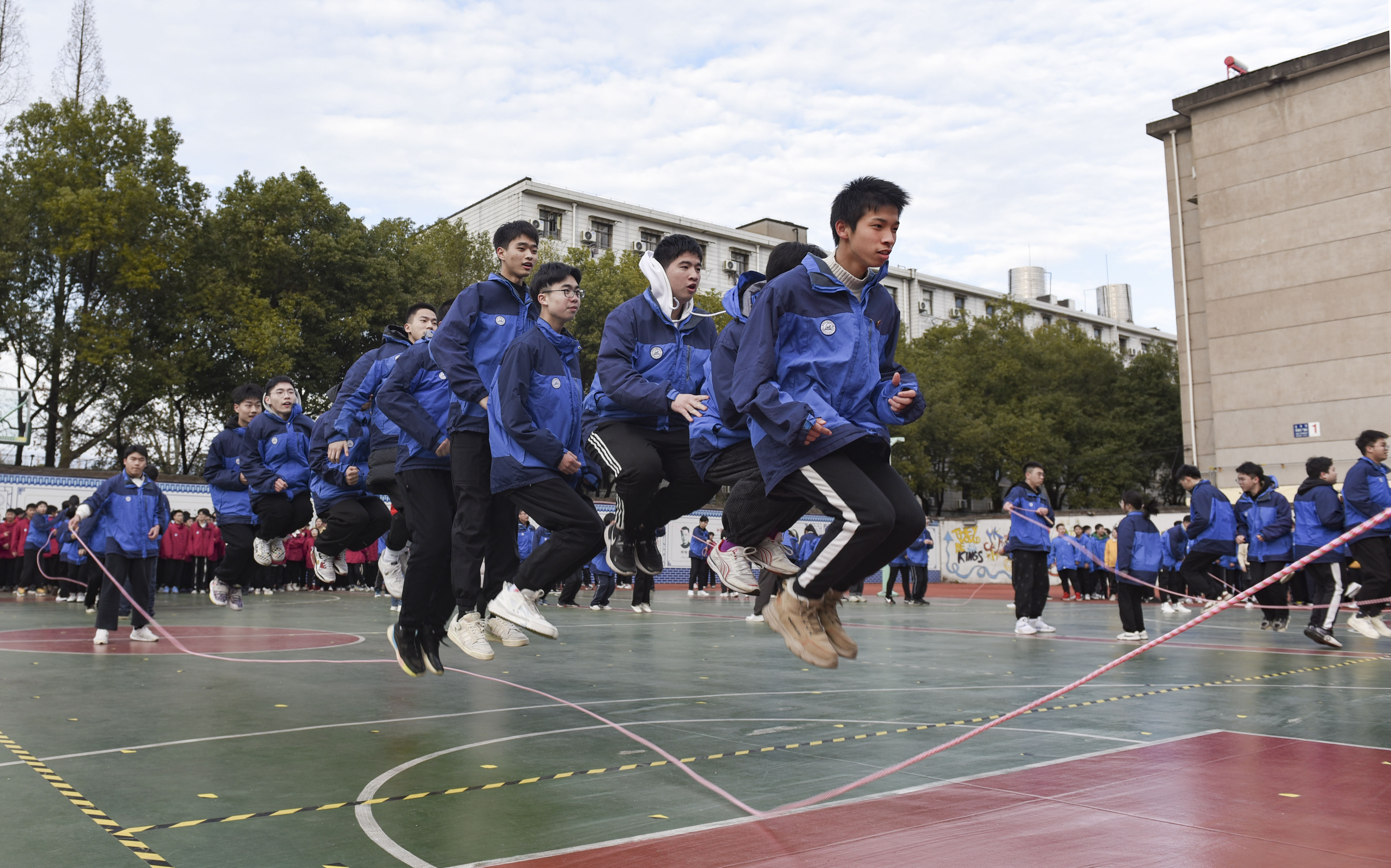 字号|唐晖：以当前的足球人口基数，二三十年内别指望中国足球