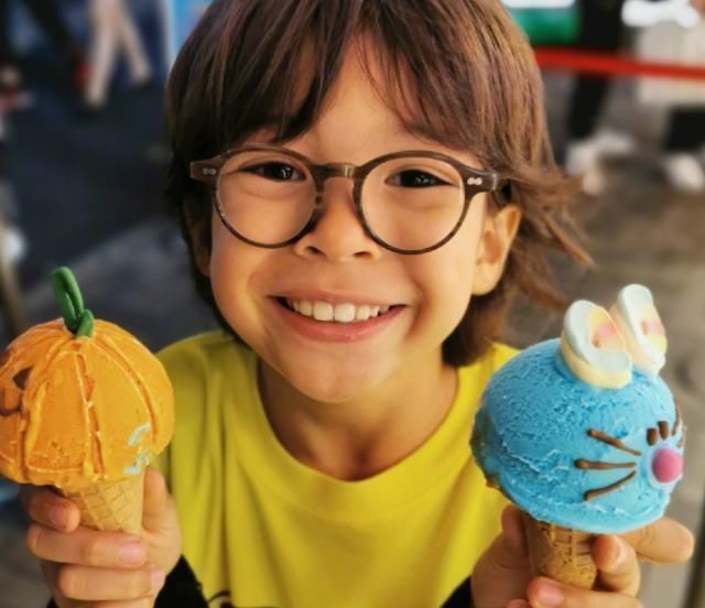 有种意外之喜叫吕燕儿子,本以为会很丑,网友:这是混血美少年