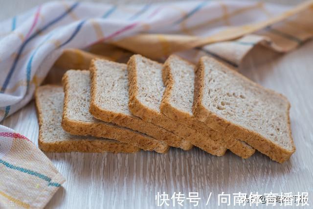 面包|日本超火的“生吐司”是个啥?和普通吐司有啥区别?涨知识了