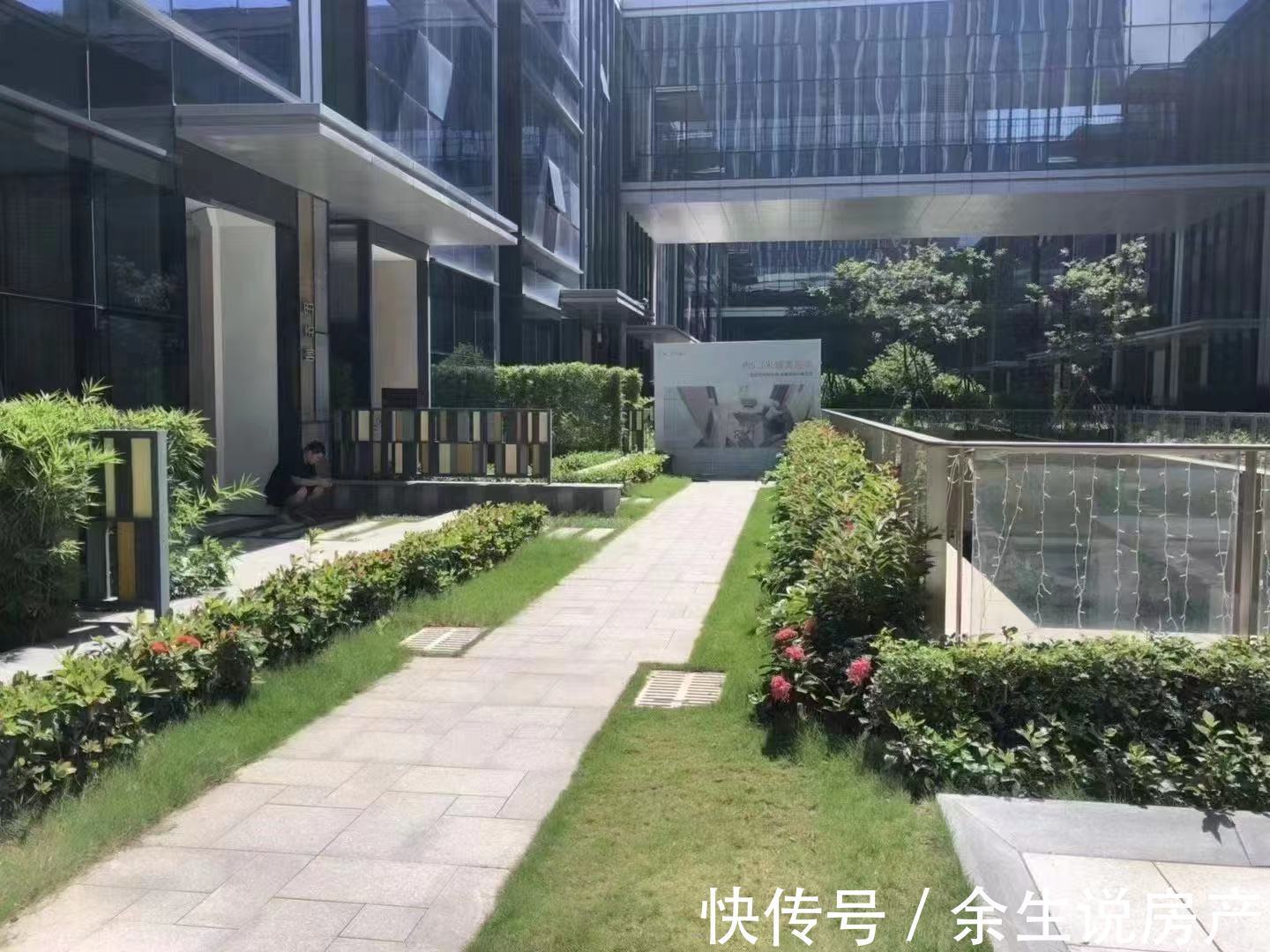 实用|平湖华南城楼上的房【华南时尚城】相当于12000一平