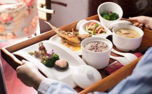 李琴|“我妈凭什么伺候你坐月子,让你妈过来”,宝妈硬气回击太解气