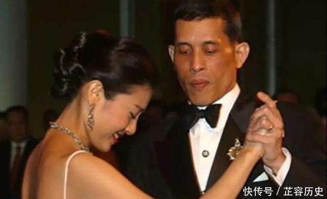 诗尼娜贵妃和苏提达王后争斗多年,早在西拉米王妃时期已经开始