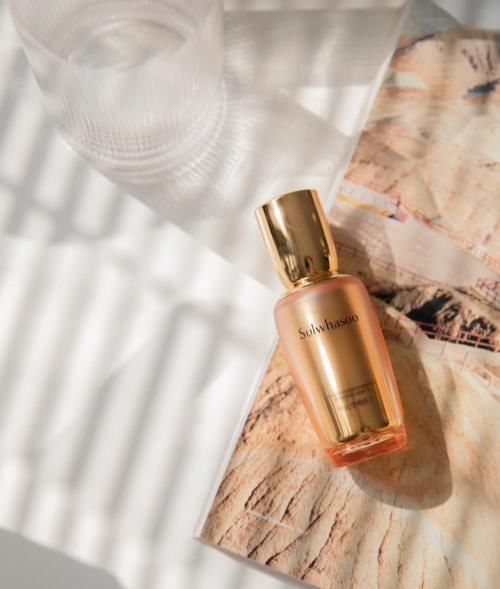 适合30岁女人的精华没几款，小棕瓶是其一，用对了皮肤都不会太差