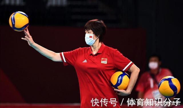 蔡斌|各国教练都出炉,为何中国女排主帅难产?只因人选太难定!