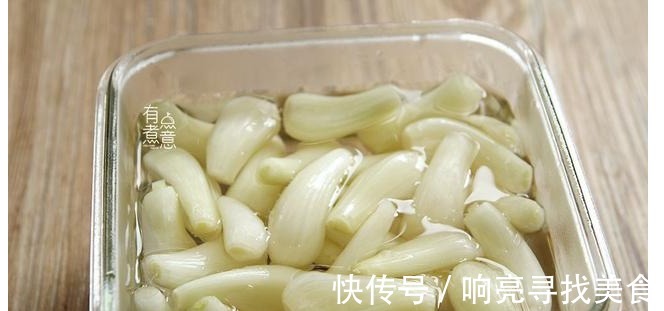 鲜嫩|夏天,市场上碰到别手软,5元1斤,鲜嫩营养,腌着吃又脆又开胃!