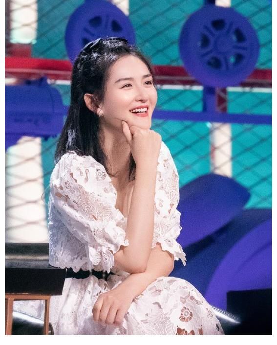 综艺|《脱口秀大会4》谢娜开场满屏尴尬，综艺一姐已经不行了？