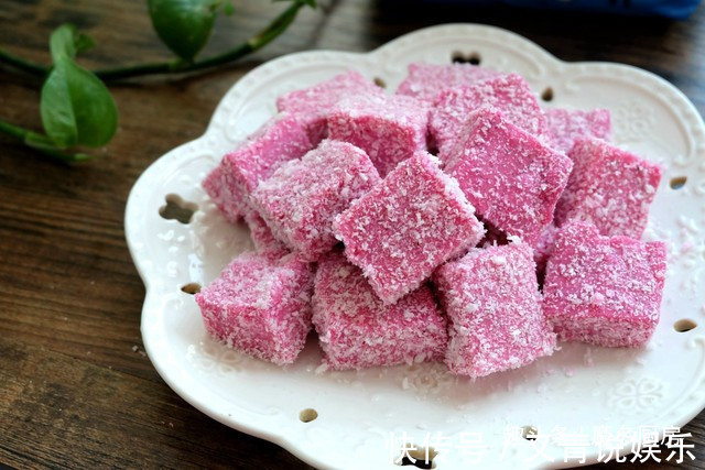 夏天的懒人甜品,自己做特简单,火龙果加奶粉,营养更健康