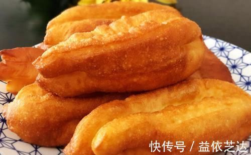 配方|教你家庭版健康油条的配方做法,不用泡打粉,蓬松酥脆,个个空心
