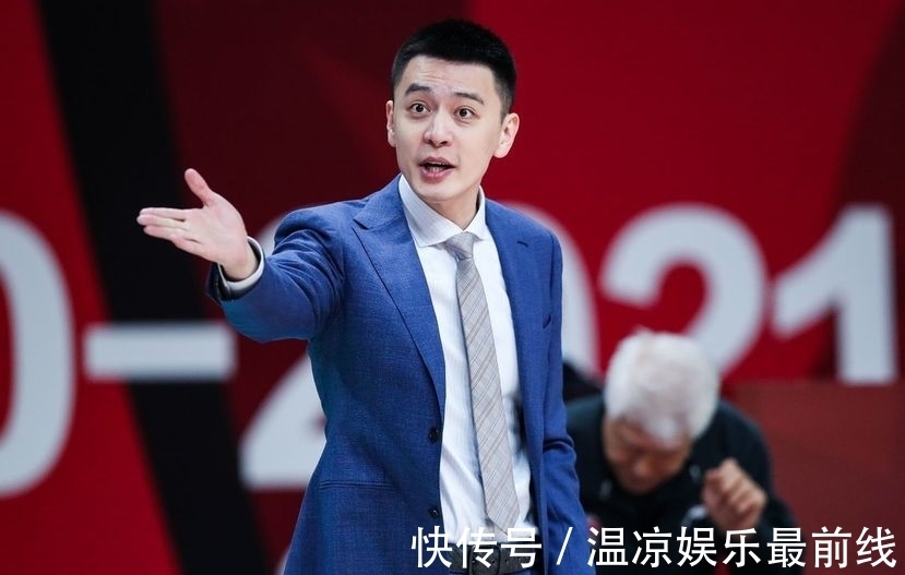 罚款|杨鸣因缺席赛后新闻发布会,被CBA罚款1万元