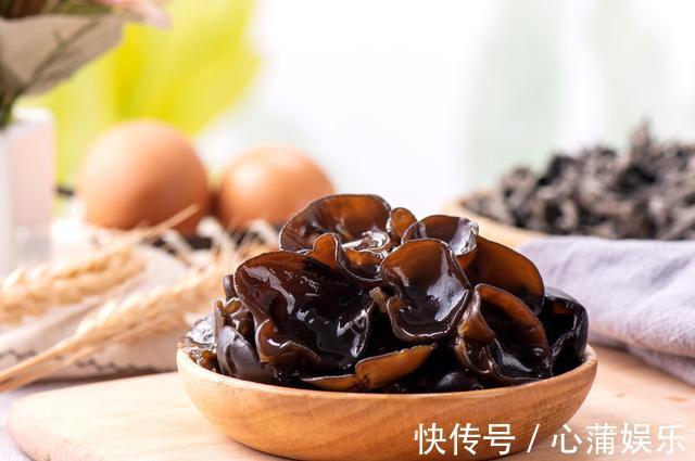 食物|给糖尿病人提个醒晚饭时记住这5句话，控制好血糖并不难