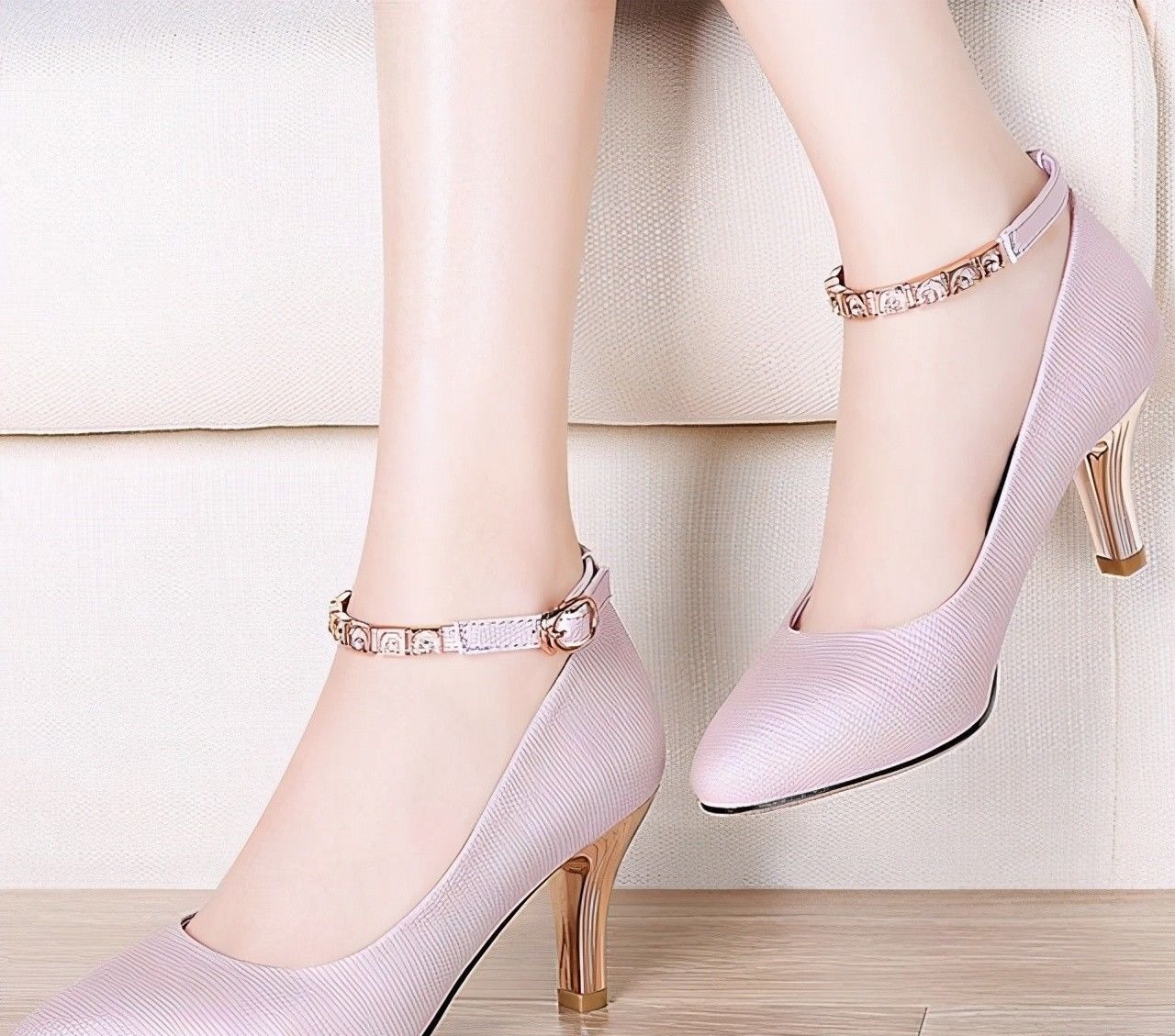 尖头 女神夏日必备高跟鞋,让你性感加倍,美丽加分,魅力绽放