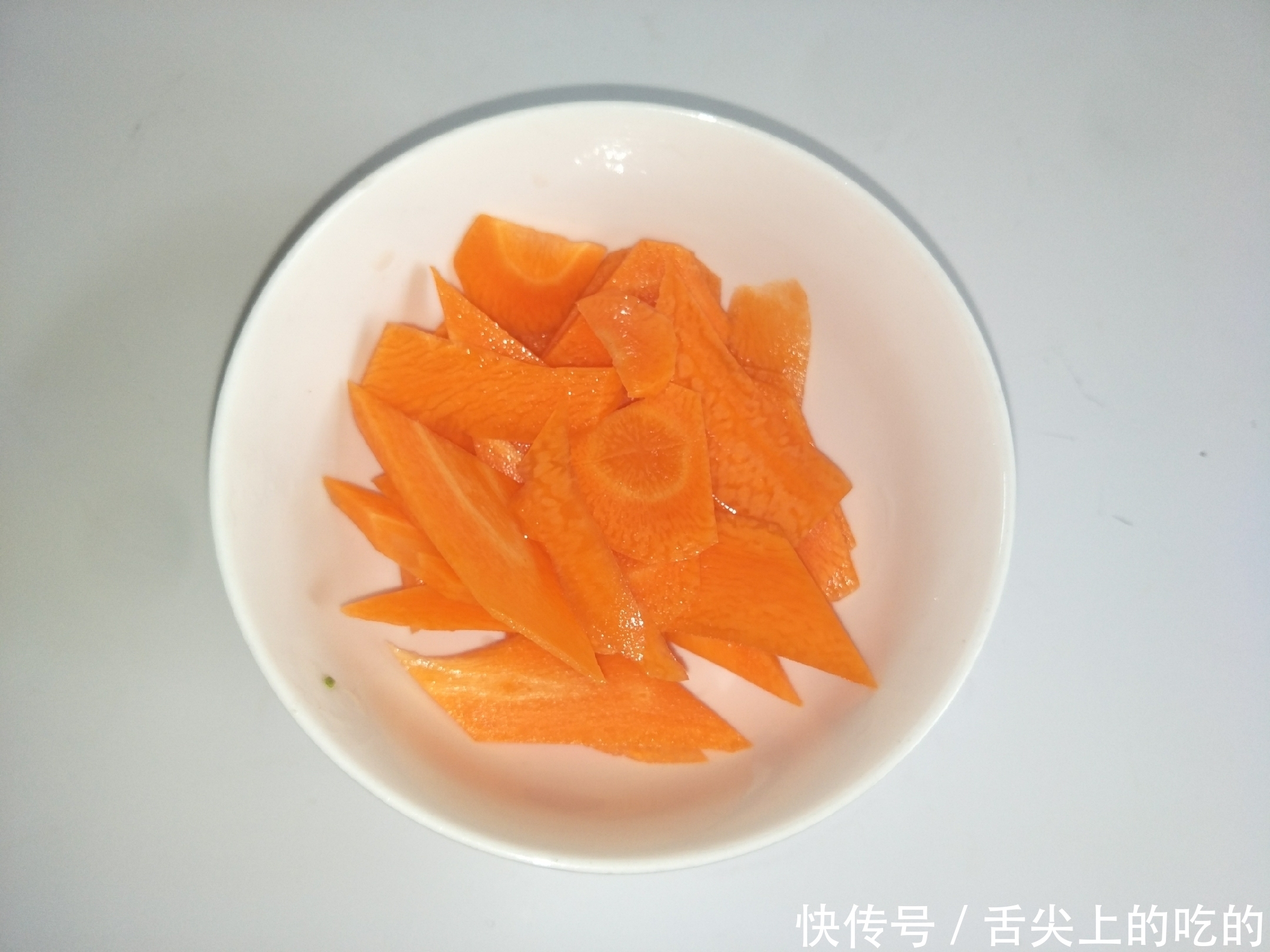  家常菜|家常菜谱，炒油菜时，教你好吃做法，油菜清脆爽口