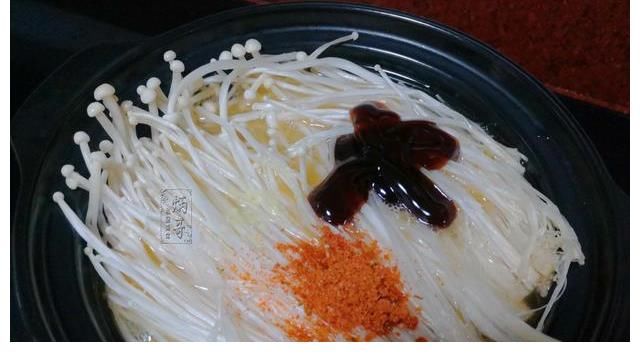 这是猪肝的好吃新做法，没出锅就满屋飘香，营养又下饭，真好吃
