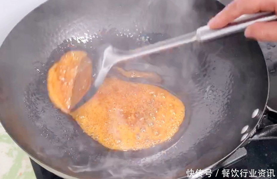 牛羊肉|红烧猪蹄美容又养颜,比牛羊肉还温补,女性要多吃