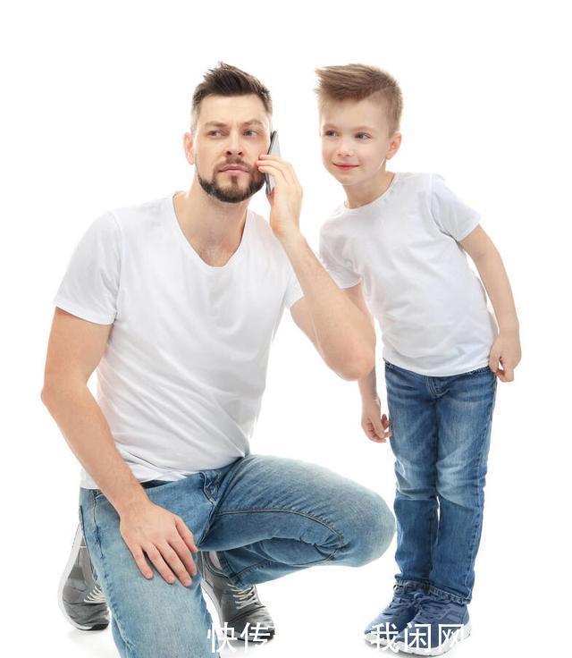 初一男孩和母亲发生矛盾不想上学,爸爸这样做让儿子重返课堂