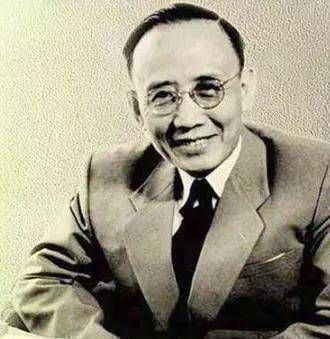 孟姜女哭长城$庙门上一副对联,百年来无人正确读出,郭沫若看后却随口而出