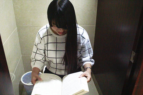 小苏打|上厕所用过的纸,是直接冲走还是扔进纸篓?这个问题该有说法了