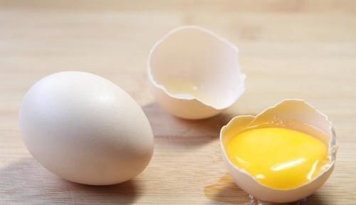 鸡蛋|宝宝感冒怎么办，鸡蛋究竟能不能吃？聪明宝妈早知道了