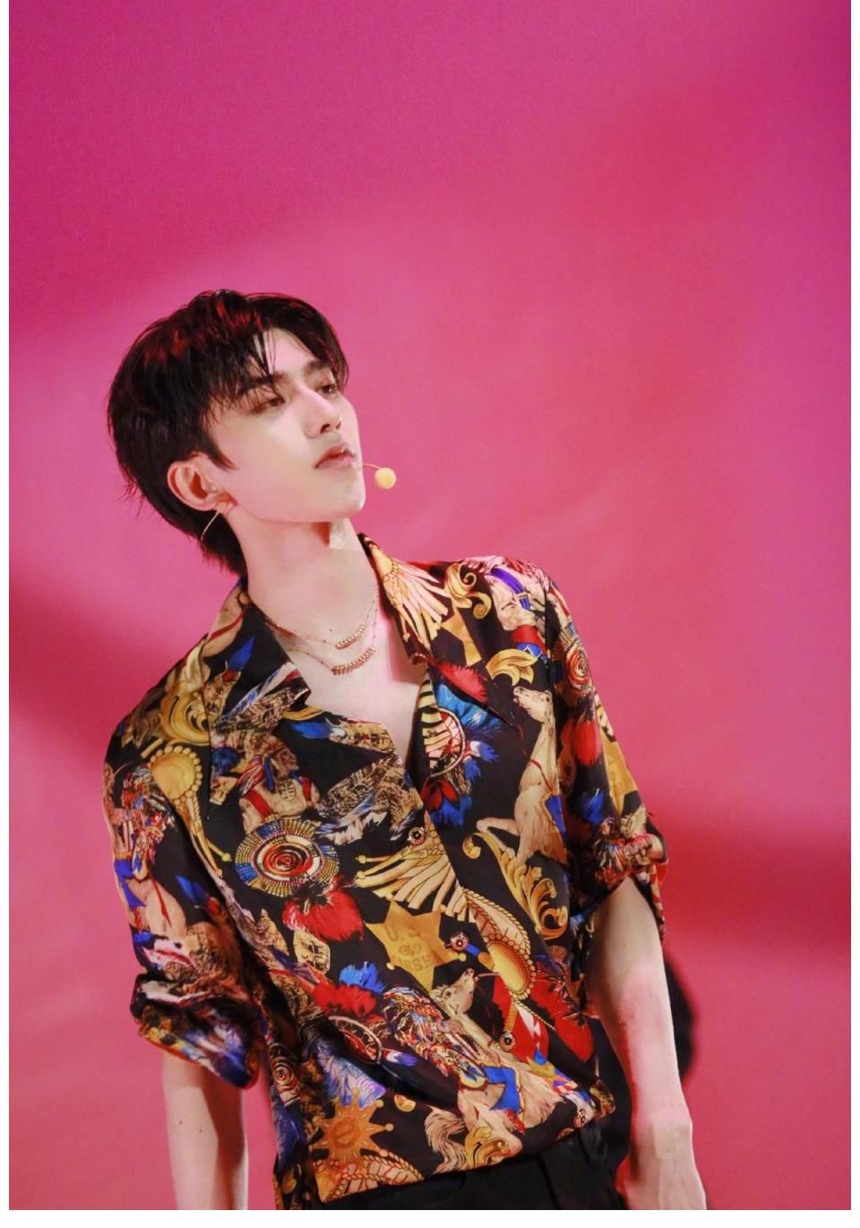 偶像练习生|肖战的队长，王一博的队长，蔡徐坤前队长，怎么混得一个不如一个