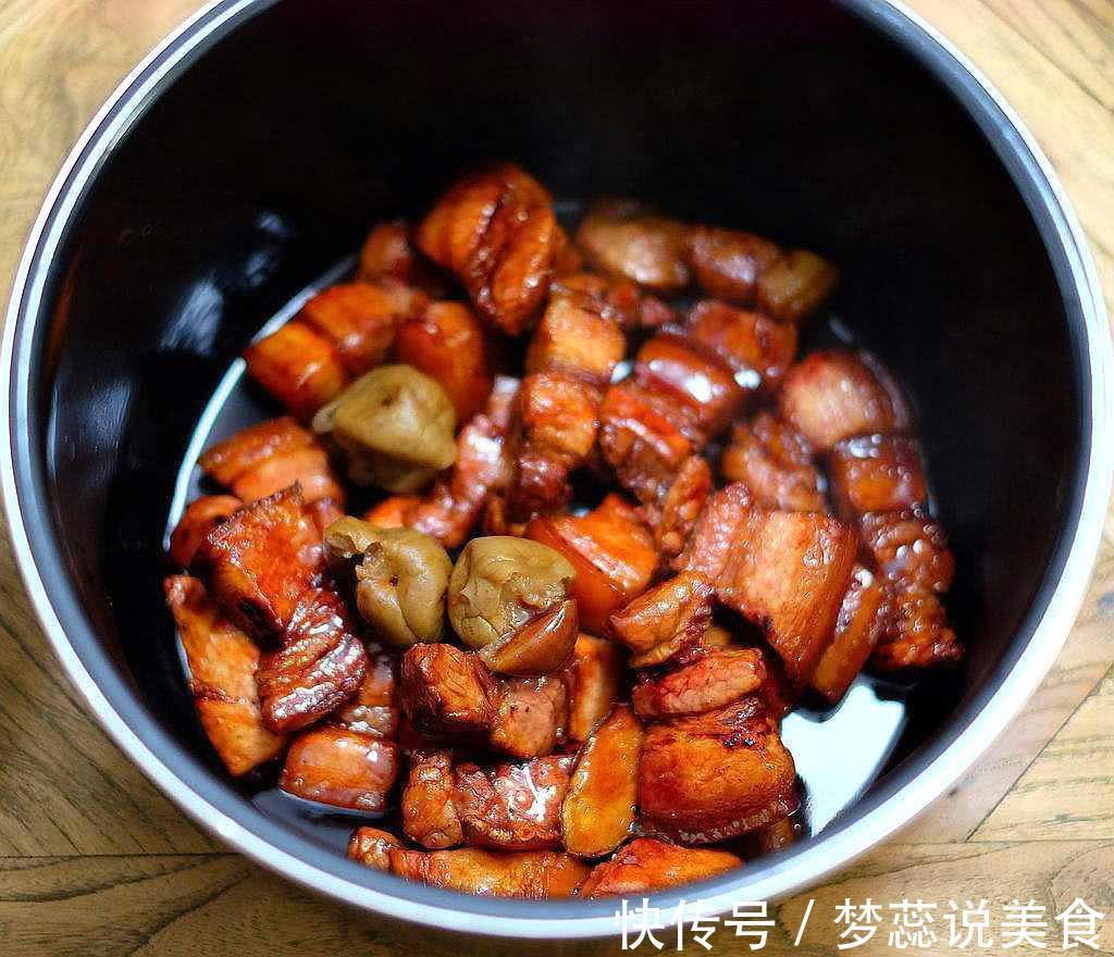 红烧肉一炒就硬别只会傻傻焯水!少了这1步,难怪又老又腥