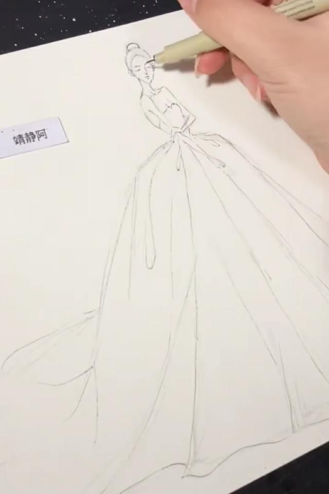 成品|美术生的婚纱设计,从扫帚上获取原材料,最后的成品效果美爆了