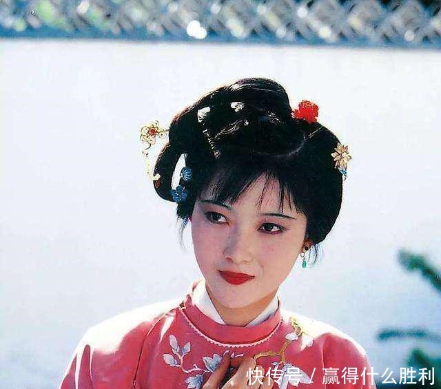 邢岫烟|红楼梦中的“灰姑娘”,最终如愿嫁给白马王子,现实却恰恰相反!