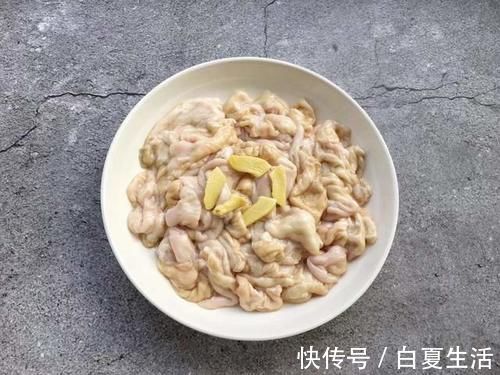 甘香|火爆猪大肠,甘香四溢,上桌就被抢光,是一道开胃下饭的美食