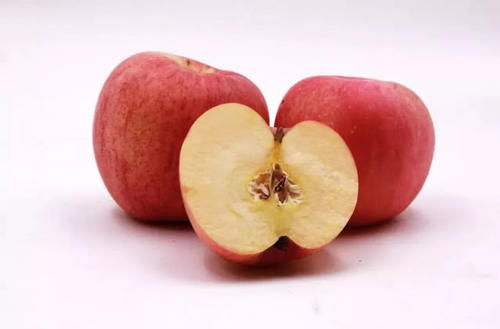 一日三餐|晚上吃苹果会伤胃吗？医生建议：到晚上，这4种食物尽量不要吃