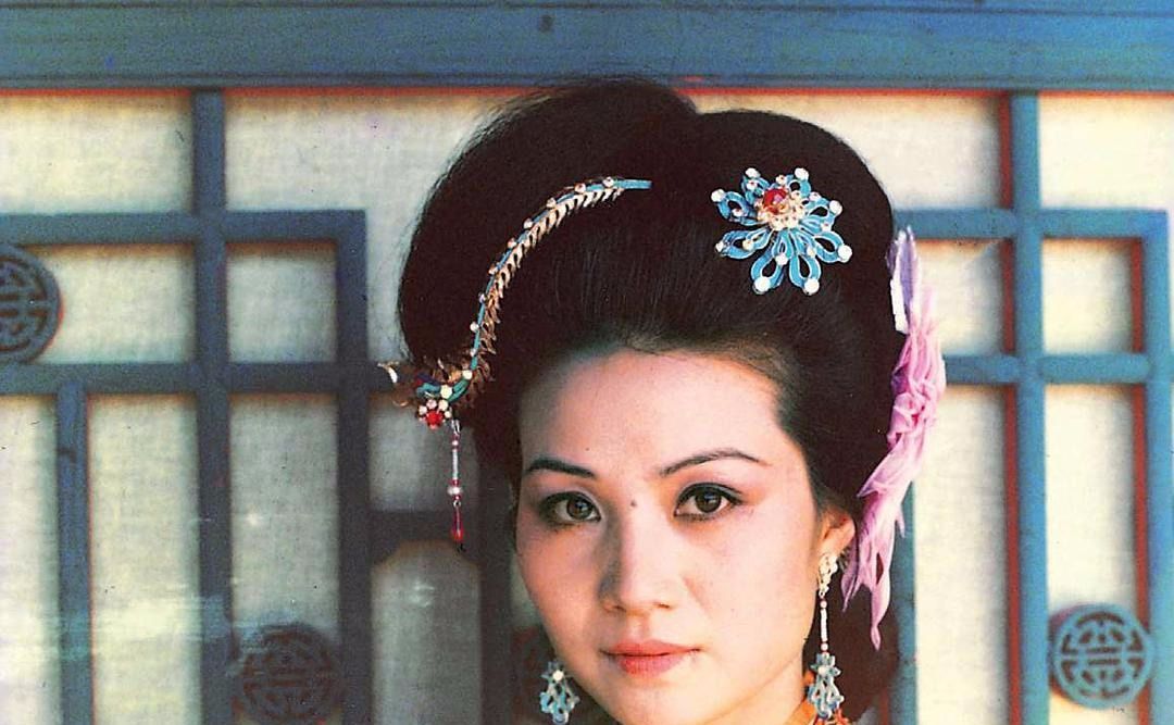 无宠无子$读《红楼梦》:曹公为什么要塑造周姨娘这个角色?