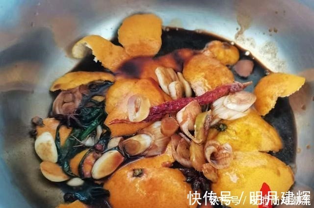 这个方法制作的酥鱼，孙女自己都能吃了，鱼刺变得绵软不必吐剌了