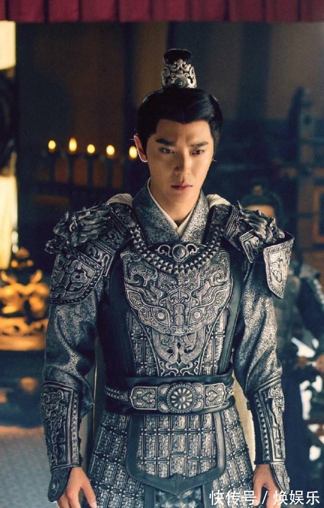 張丹峰粉絲降幅排第一，為3年來最高，愛過他粉絲現(xiàn)在如何了