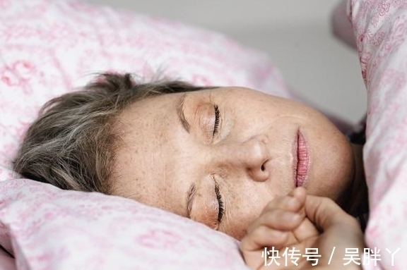 睡眠障碍|入睡困难、睡中易醒、睡中多梦！少3事、吃3食、通3经，睡得安